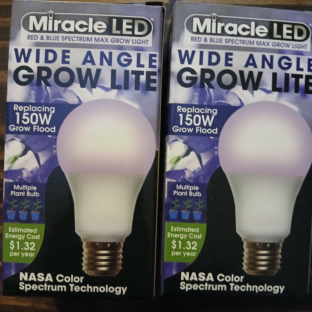 NEW Miracle LED Wide Angle Grow Lite Bulbs(2)
